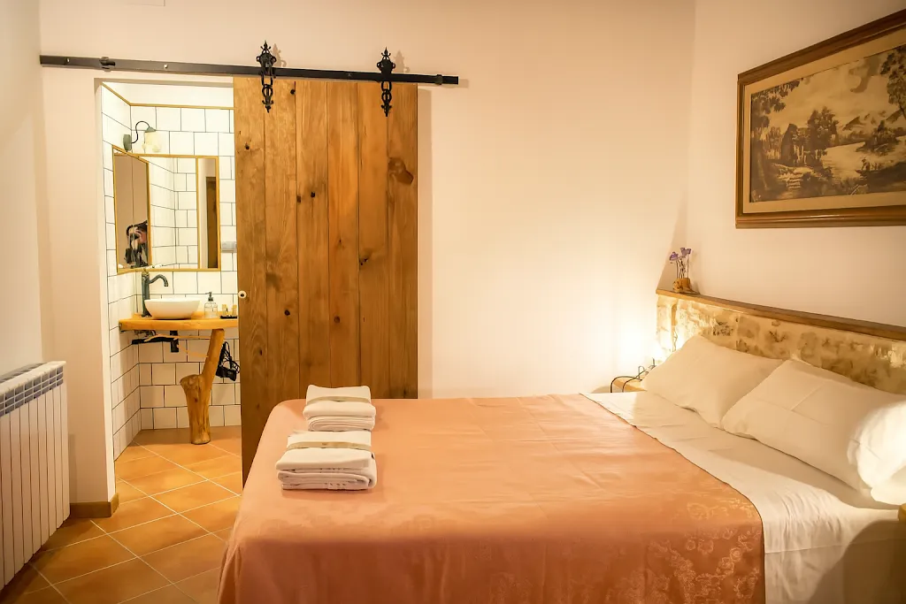 Turisme Rural Cal Mateu d'Odèn_Odèn_slider_image_3