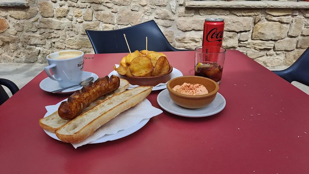 Bar Casal Els Omellons restaurant in Omellons Els