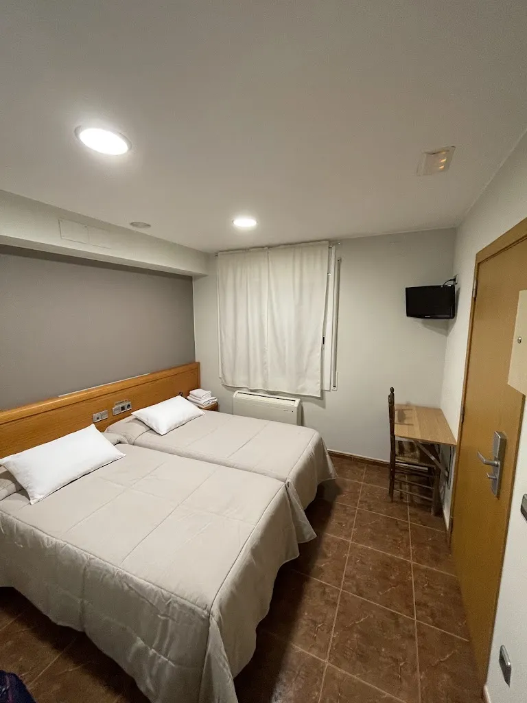 Pensió Els Amolls_Omells de na Gaia Els_slider_image_2