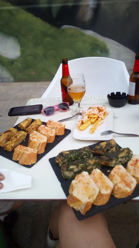 Marie Půlpánová_BAR RESTAURANT LO XARAGALL_Penelles_review