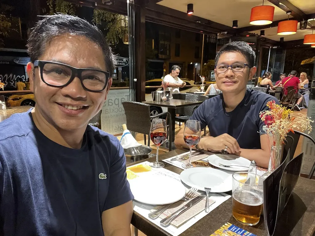 Ryan Jose III Ruiz_Cafetería Restaurante Montepinos_Pinós_review