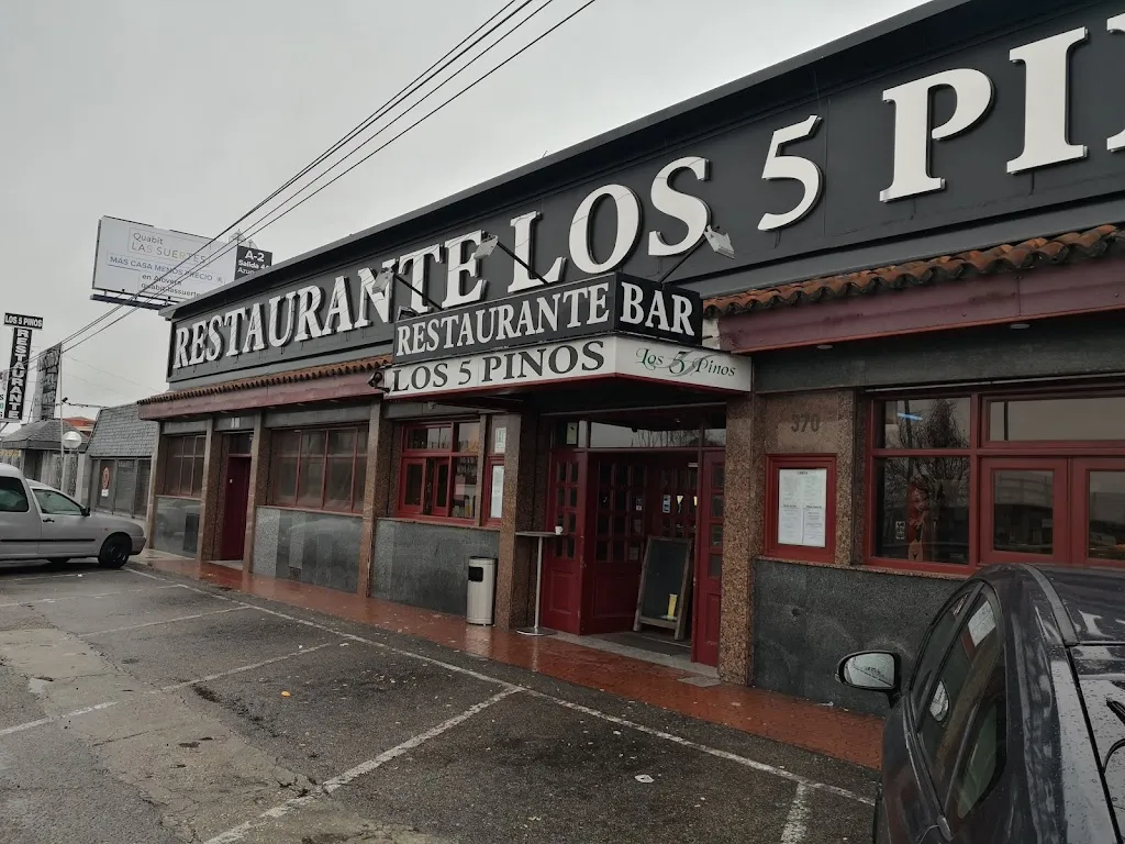 Los 5 Pinos_Pinós_slider_image_1