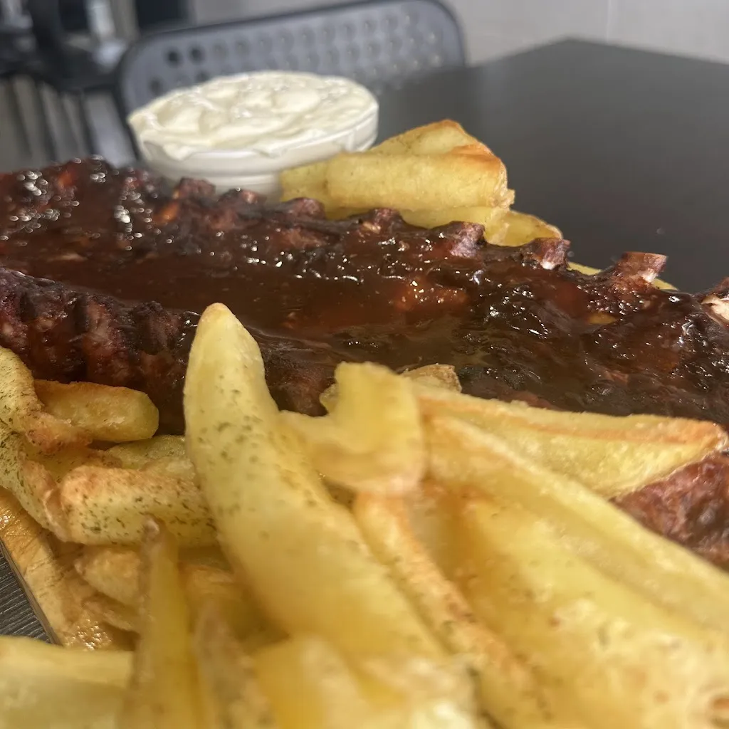 Bar Restaurant Les Piscines de Puigverd_Puigverd de Lleida_slider_image_1