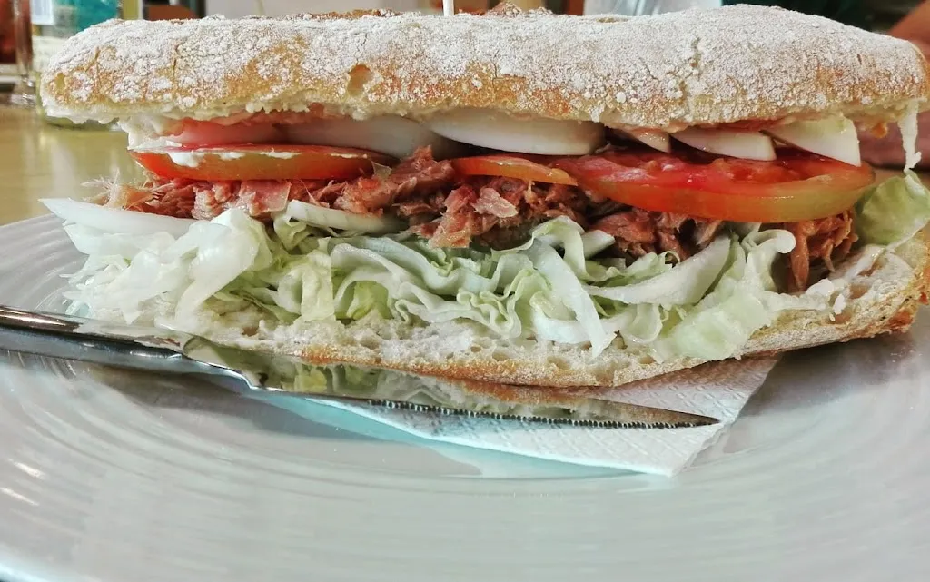 Bar Restaurant Les Piscines de Puigverd_Puigverd de Lleida_slider_image_3