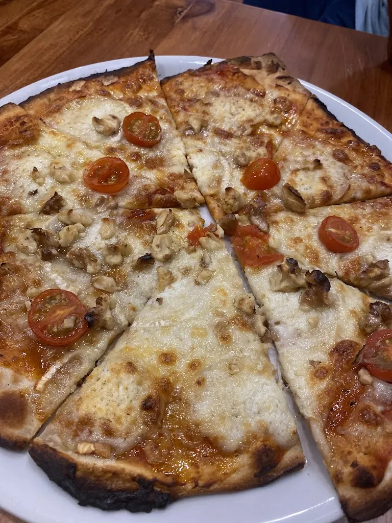 Merili Padilla_Pizzeria Gall Fer_Rialp_review