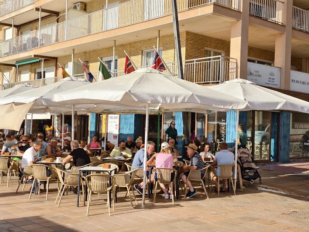 EL VELACHO restaurant in Guardamar del Segura