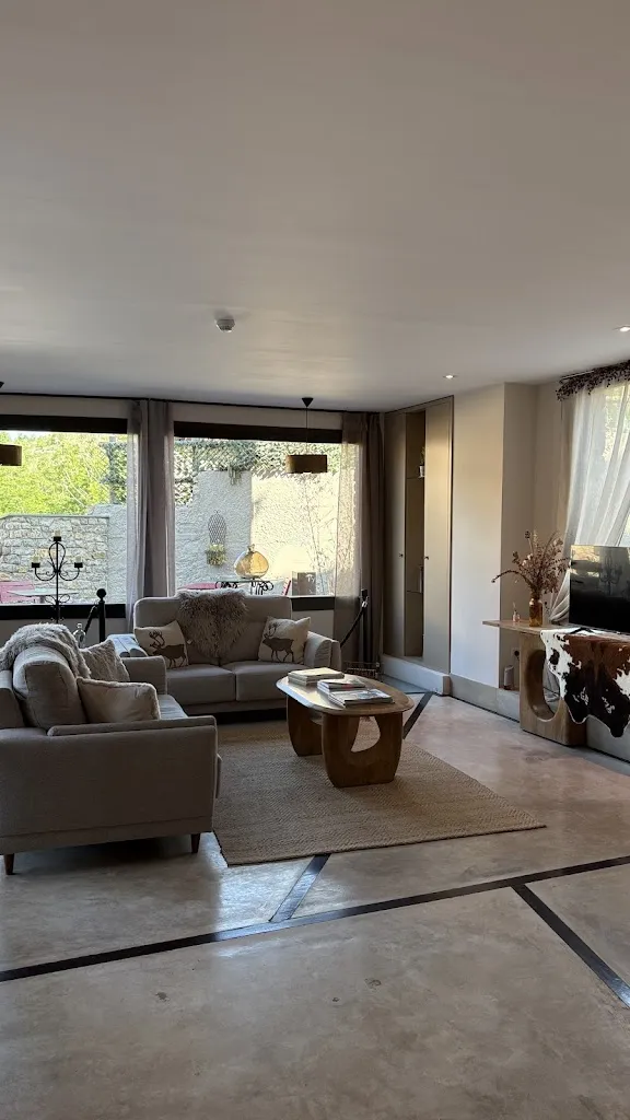 Paula Morales Poclava_Petit Hotel de Riu_Riu de Cerdanya_review