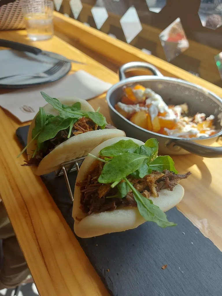 Jordi Oliveras Casademont_Paradeta del Mercat_Ribera dUrgellet_review