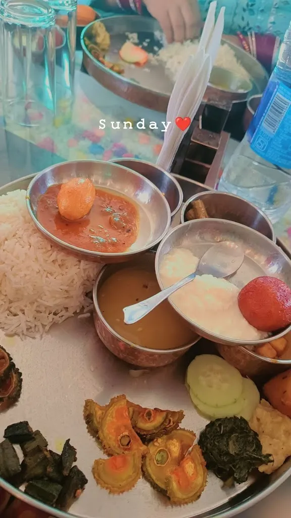 Debadrita Das_Bihari Bhaiya Hotel cum Restaurant Malda বিহারী ভাইয়া হোটেল কাম রেস্টুরেন্ট_Maldà_review