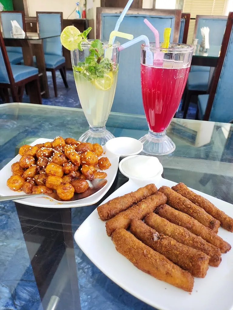 Cocktails & Dreams - Restro Bar_Maldà_slider_image_3