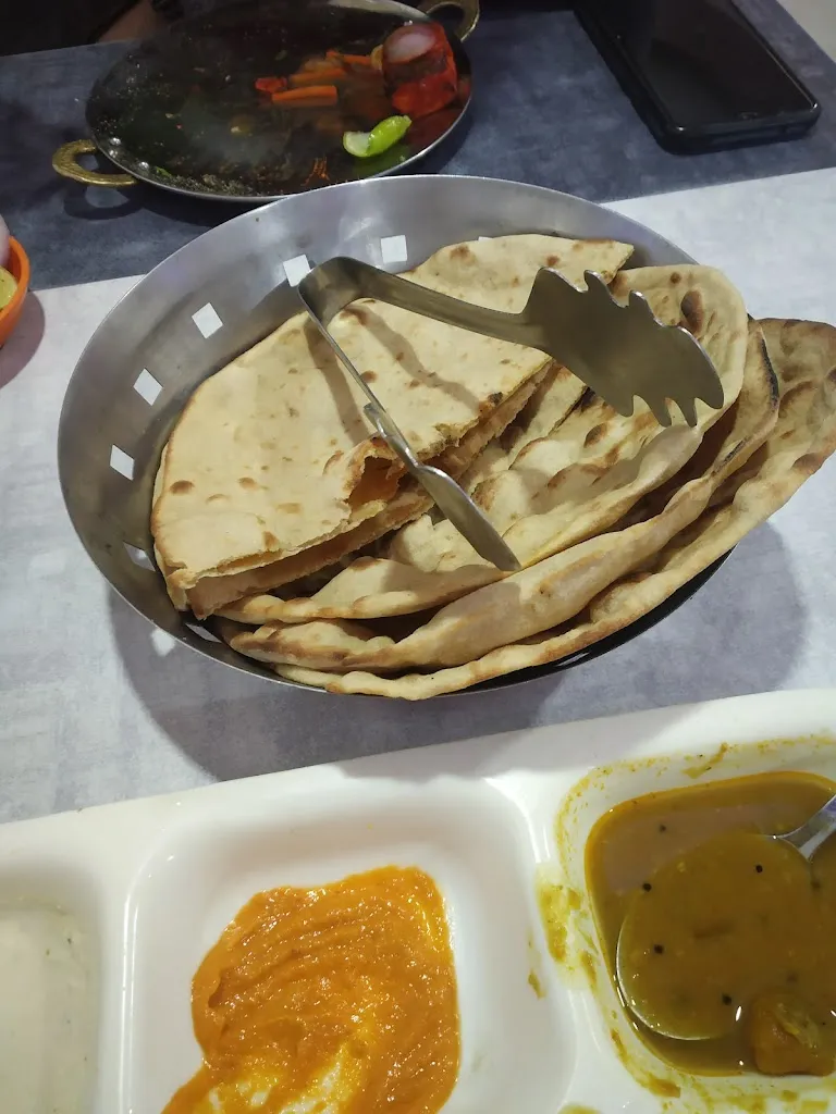 Pratyusha Pal_Metro Life_Maldà_review