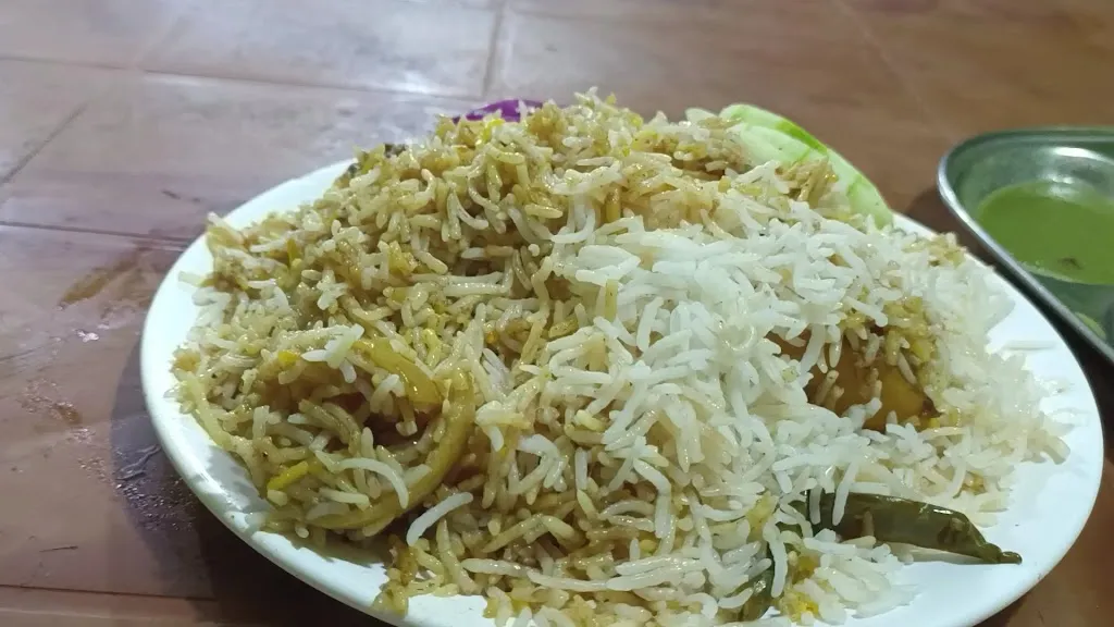 Dada Boudir Biriyani_Maldà_slider_image_2