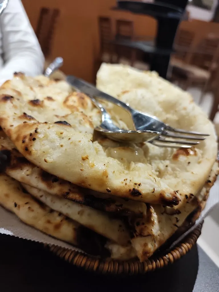 Suman Gupta_Dharohar Restaurant_Maldà_review