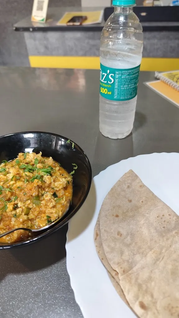 Sreenivasu Surathu_Yellow Mustard_Maldà_review