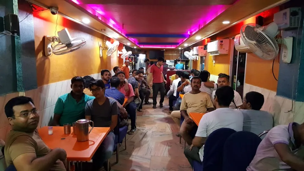 HOTEL MALDAH restaurant in Maldà