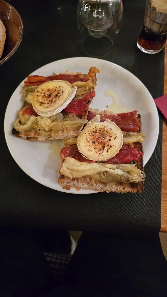 Laura Martínez sorroche_La Brasa_Sant Llorenç de Morunys_review