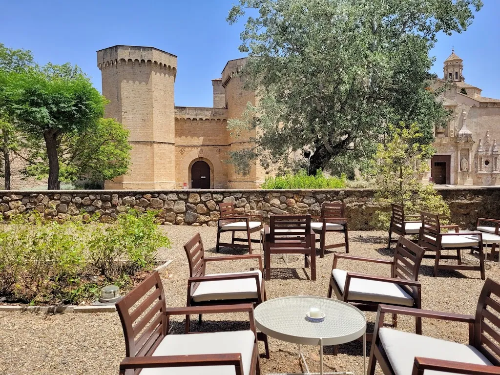 Hotel Hostatgeria de Poblet_Tarrés_slider_image_1