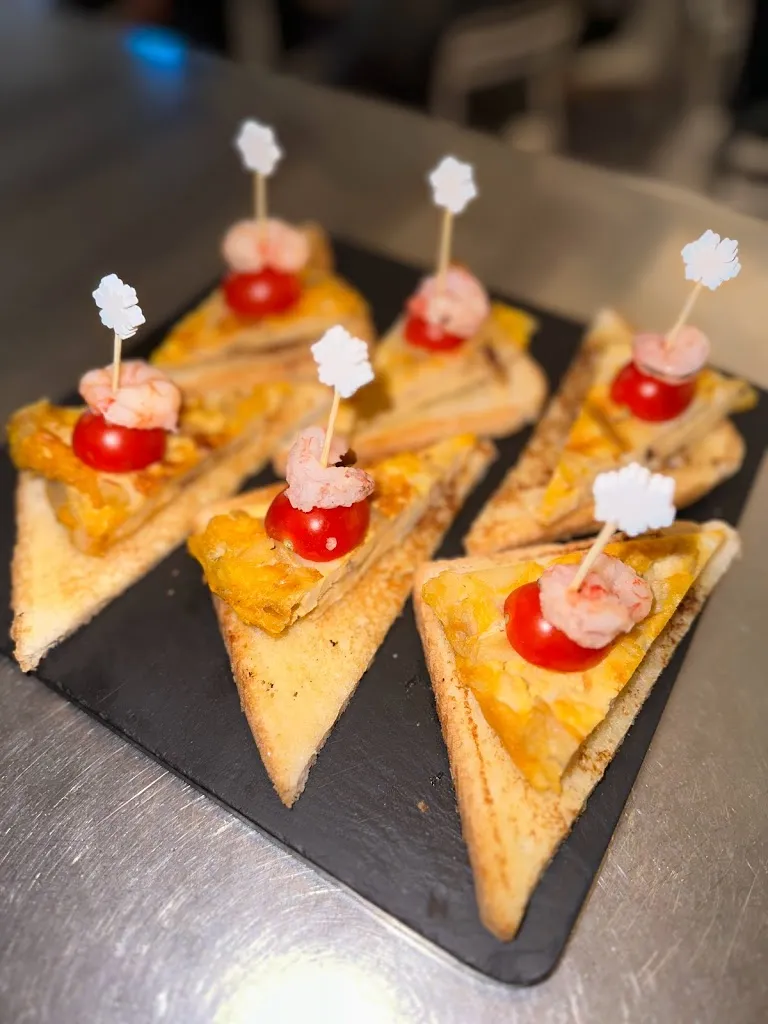 L'estoneta by Maribel_Térmens_slider_image_3