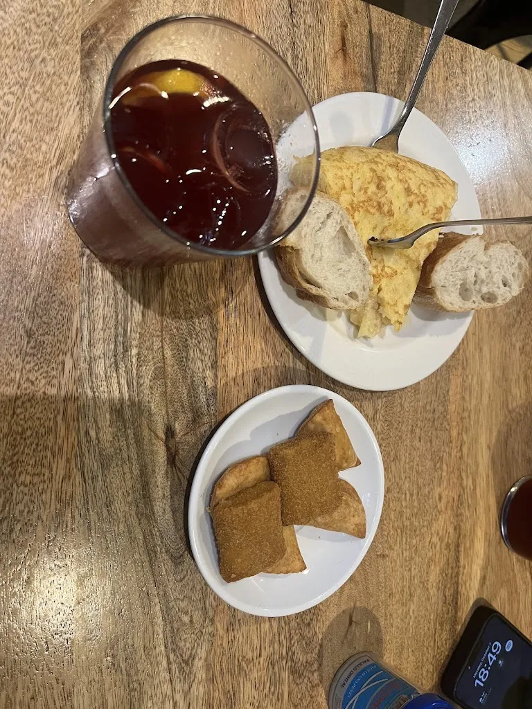 Elena Tomasella_Río Tormes Cafetería y Restaurante_Torms Els_review