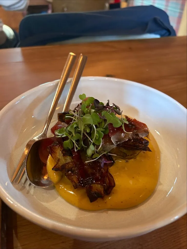 RLJ Master_FANDANGO_Naut Aran_review