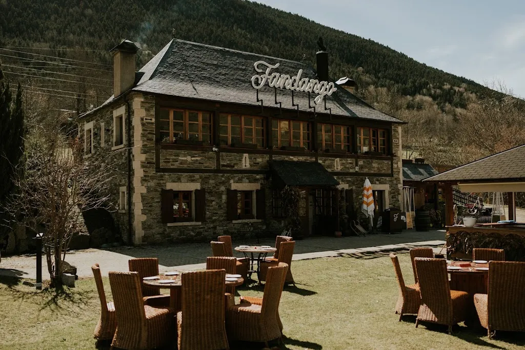 FANDANGO restaurant in Naut Aran