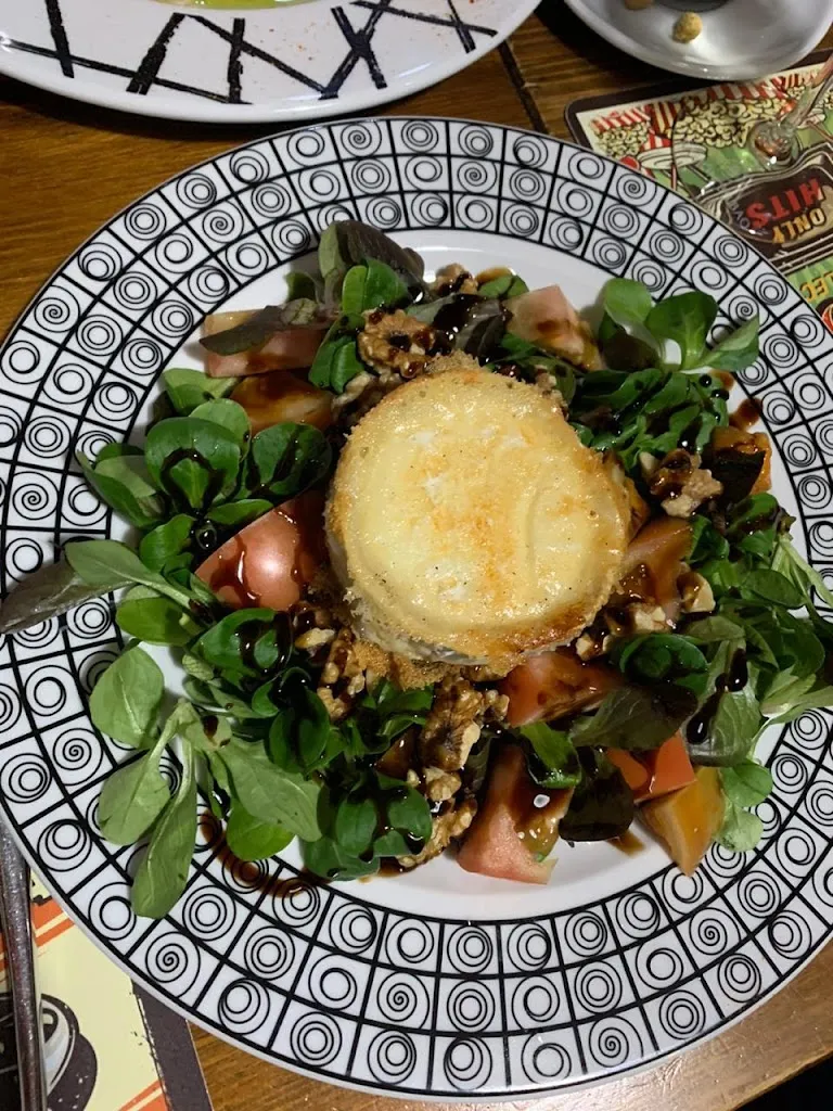 Felipe Villamarin_La Tertulia de Unha_Naut Aran_review