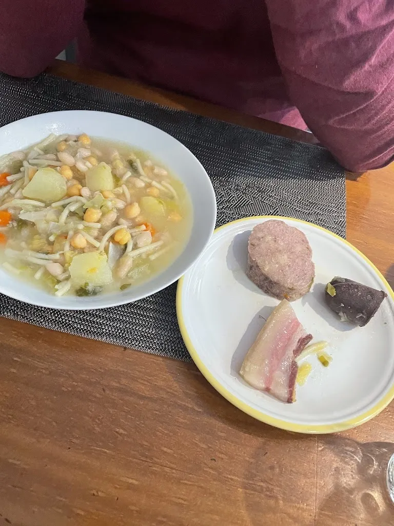 Silvia Sylvie_Restaurant Vinoteca Gris - Salardú_Naut Aran_review