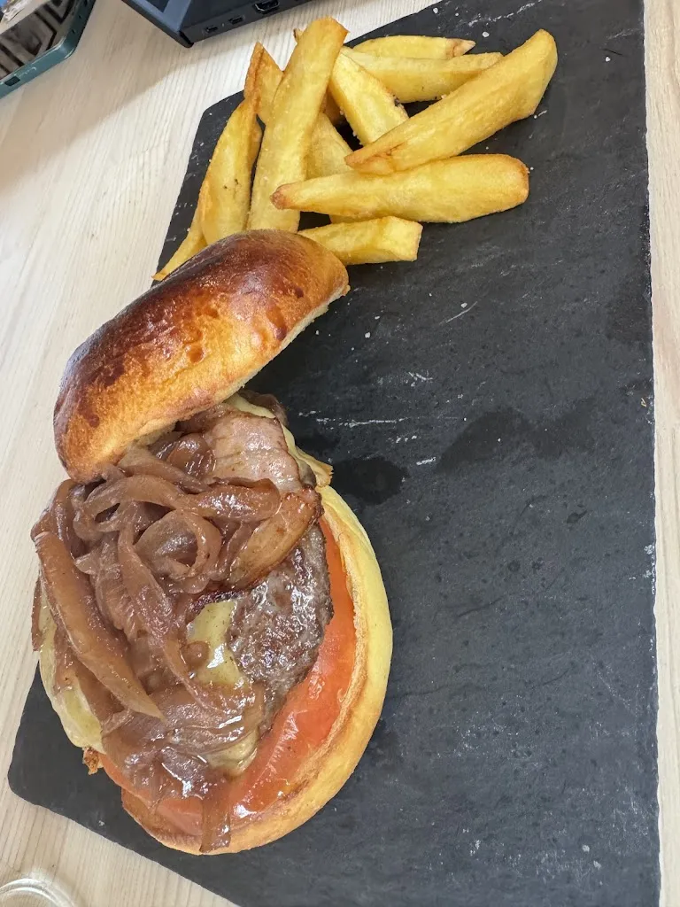 Restaurante Pie De Pista_Naut Aran_slider_image_2