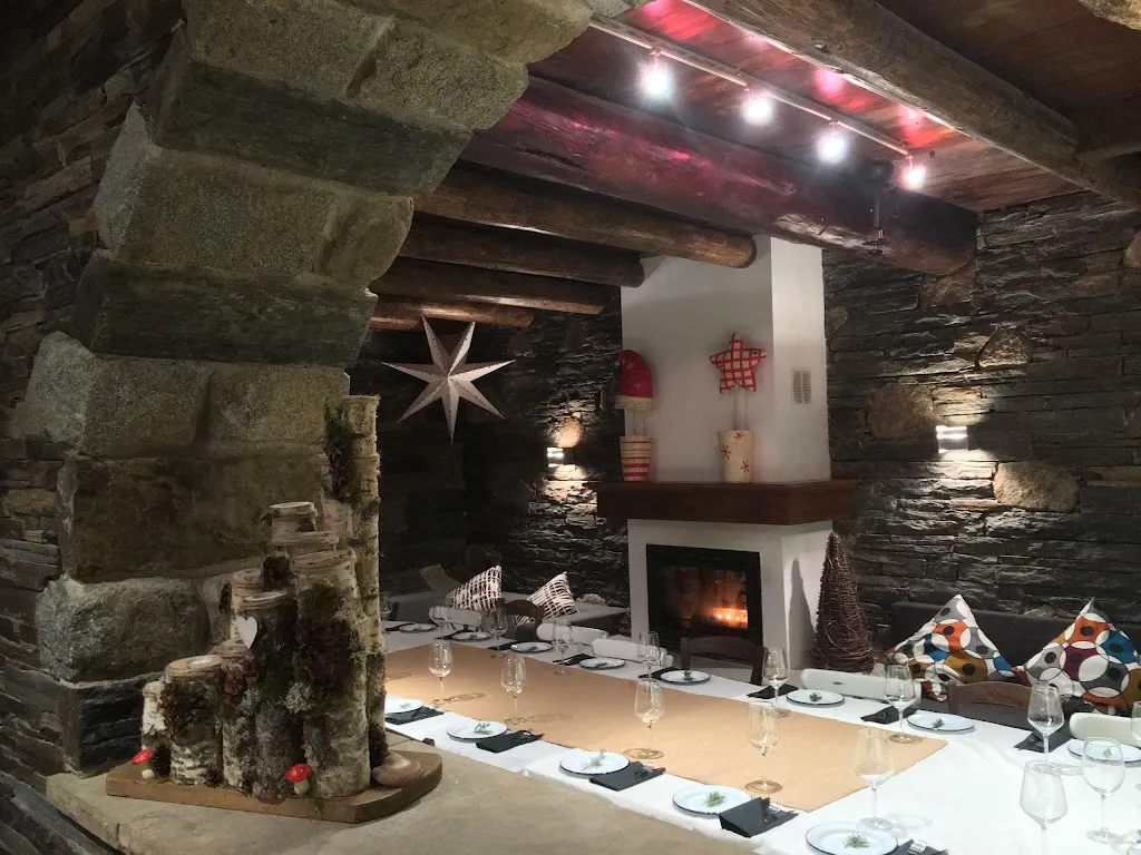 Thalay Lounge Bar restaurant in Naut Aran