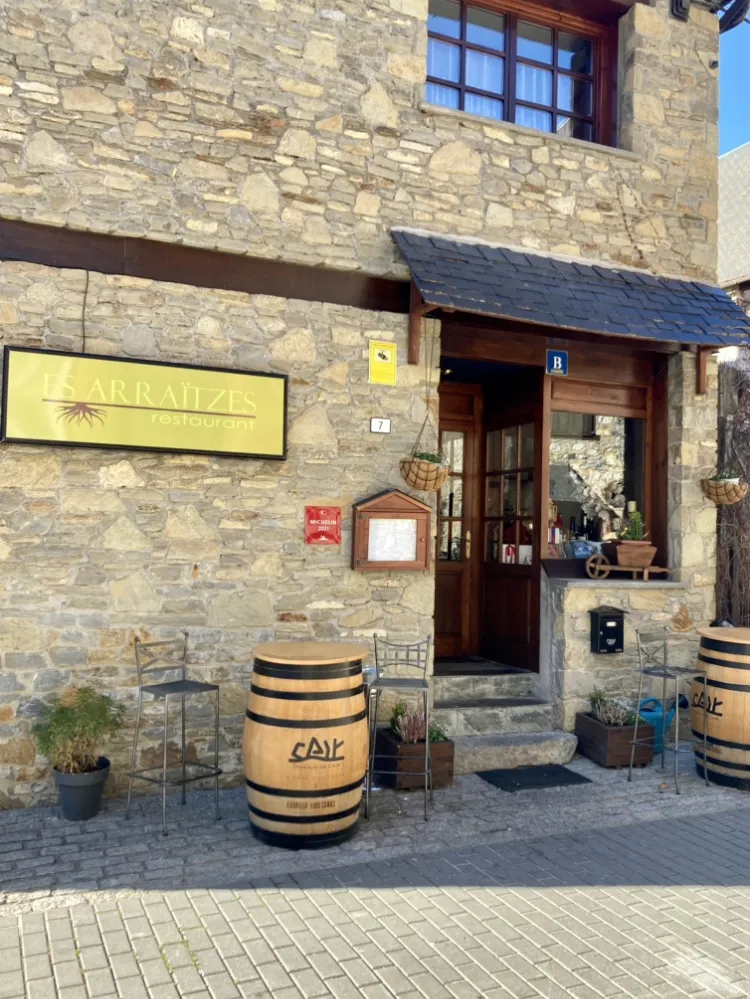 Es Arraïtzes Restaurant_Naut Aran_slider_image_1