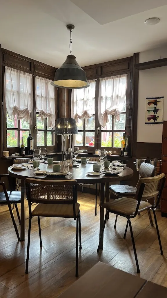 Es Arraïtzes Restaurant_Naut Aran_slider_image_3