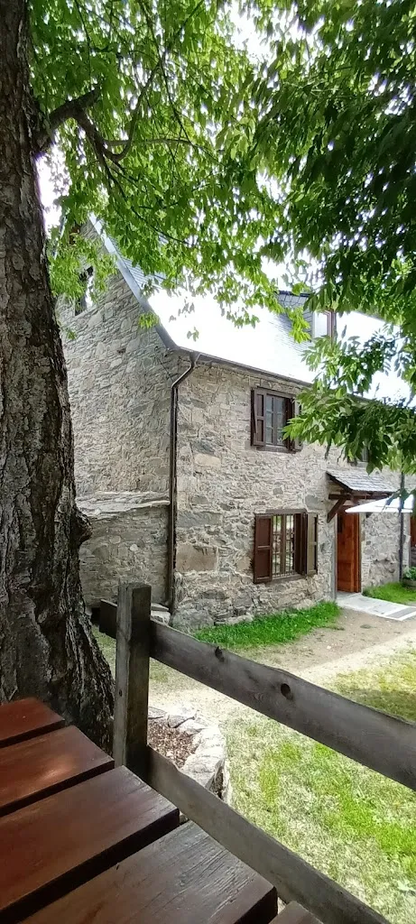 María José Iglesia_Refugi Jose A. Abadia_Naut Aran_review