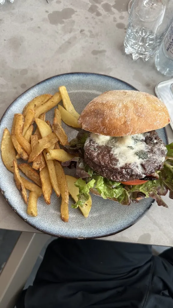 Alberto Rocha Gil_CASA BOMBA ARTIES_Naut Aran_review