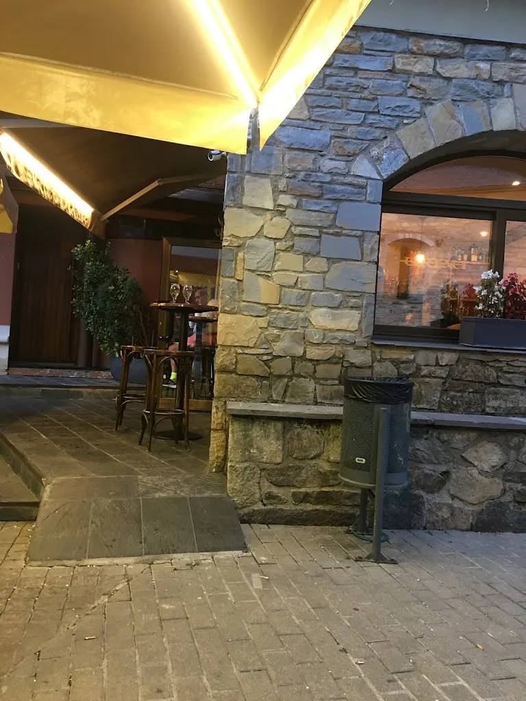 Amanda Hathaway_Tauèrna Urtau Vielha_Naut Aran_review