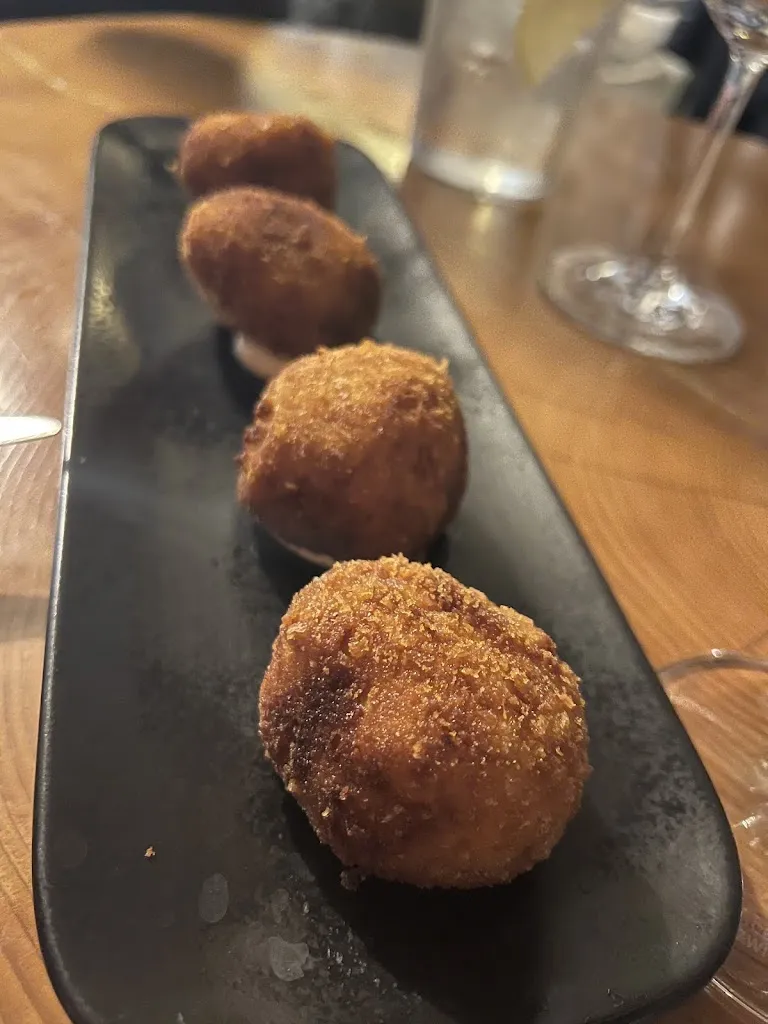 Malou_Woolloomooloo_Naut Aran_review