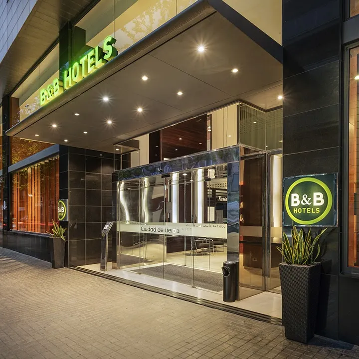 B&B HOTEL Ciudad de Lleida restaurant in Torrebesses