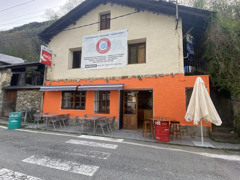 VermutMoto & la parrilla de Napi (antic Bar les mines)_Torre de Cabdella La_slider_image_1