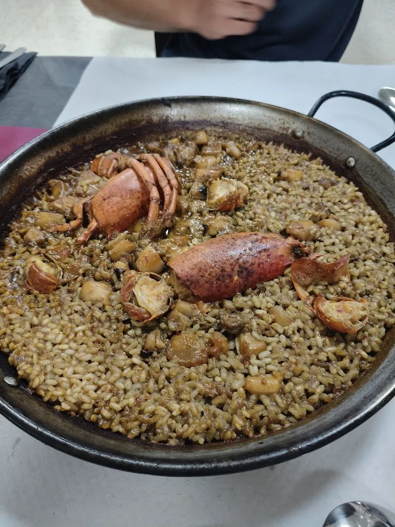 L Rms_ALBERG VALL FOSCA_Torre de Cabdella La_review