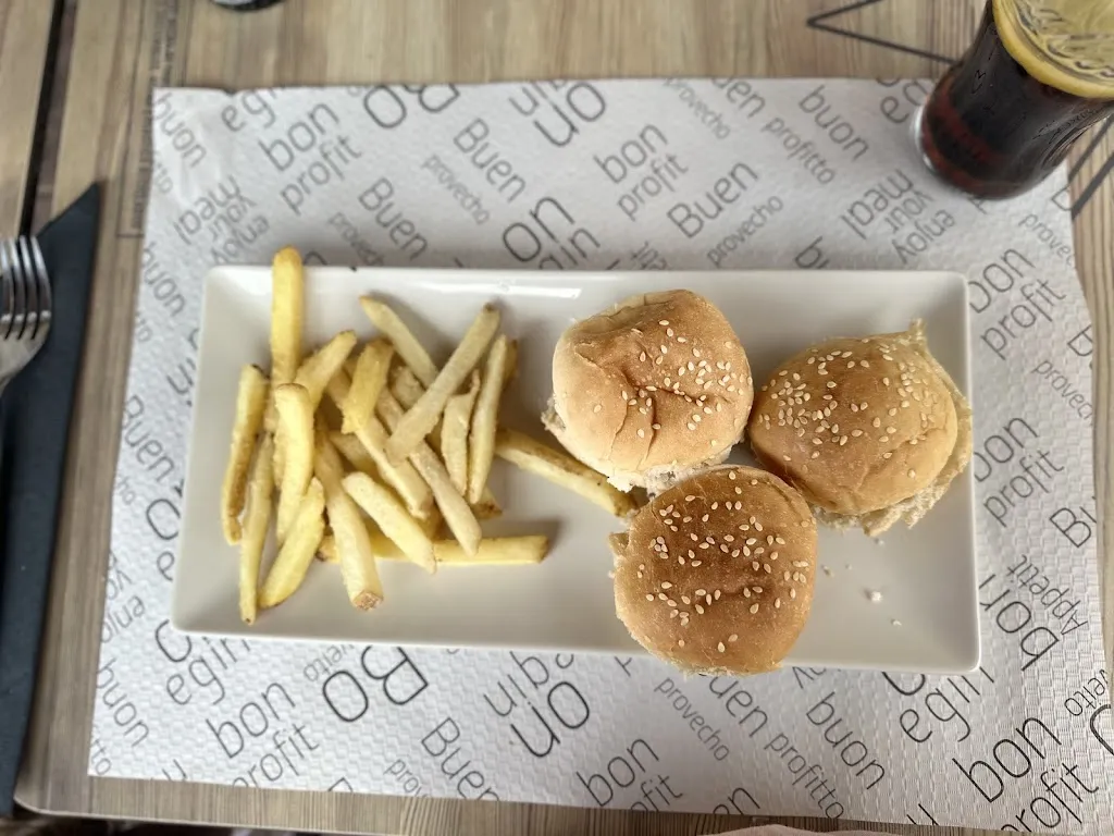 Eva M._Bar del Poble_Vila-sana_review