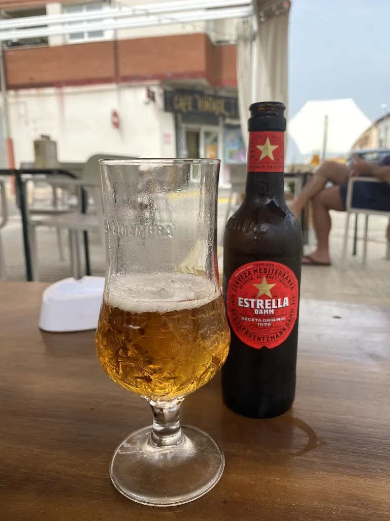 HARVIN MOSQUEDA_Bar Cafeteria Vintage_Vilanova de la Barca_review