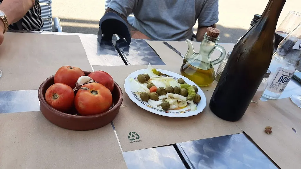 Rosa Palacios_BAR SAU_Vilanova de Segrià_review