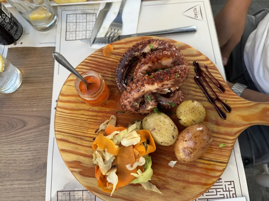 A F_Tábua Rasa_Baleira_review