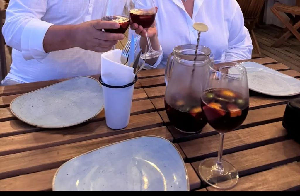 Tudor H_La Siesta Restaurante_Baleira_review