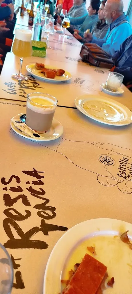 Begoña Lobelos_Hostal Rivera_Becerreá_review