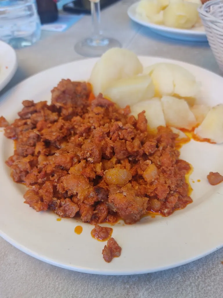 Antonio Robles_Hostal Rivera_Becerreá_review