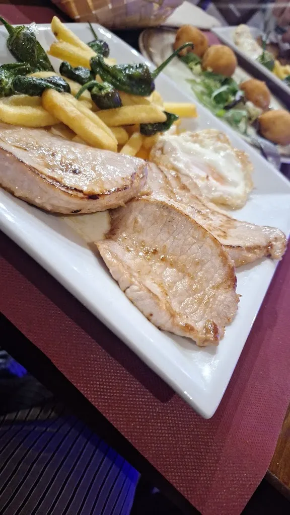 Coral Manrique Sánchez_Restaurante Cafetería Nicoleta_Becerreá_review