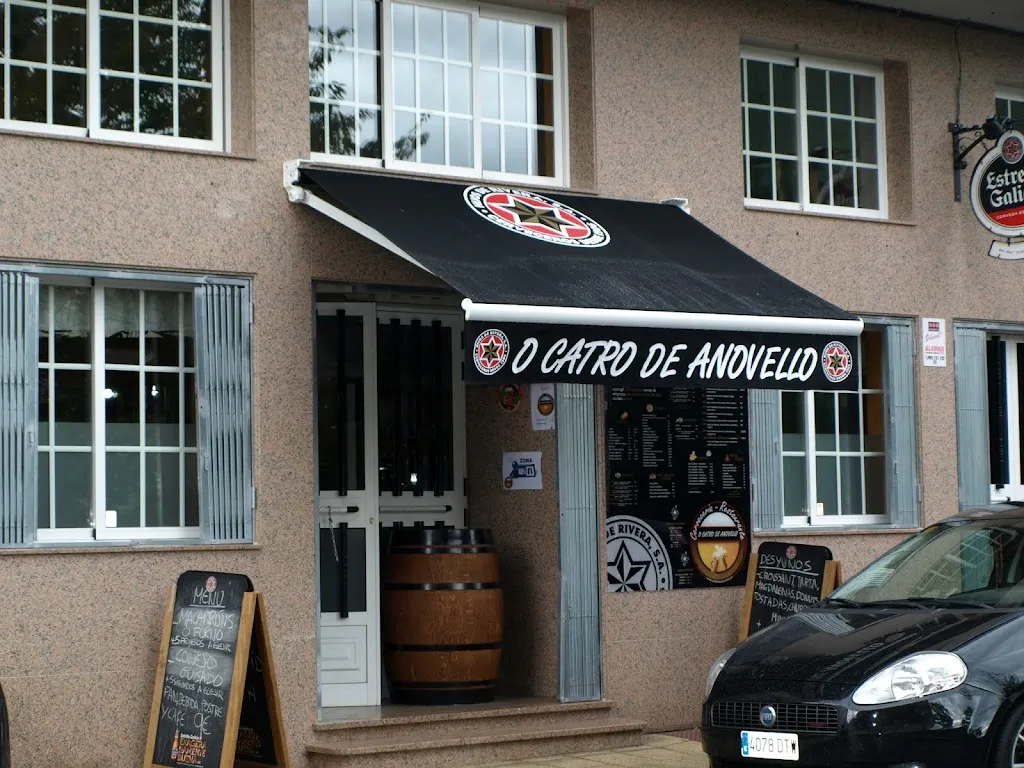 O CATRO DE ANOVELLO restaurant in Becerreá