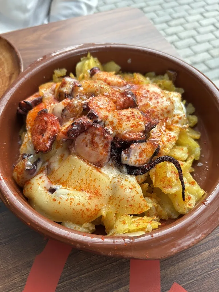 Hansini Vaswani_A terraza do furancho_Boiro_review