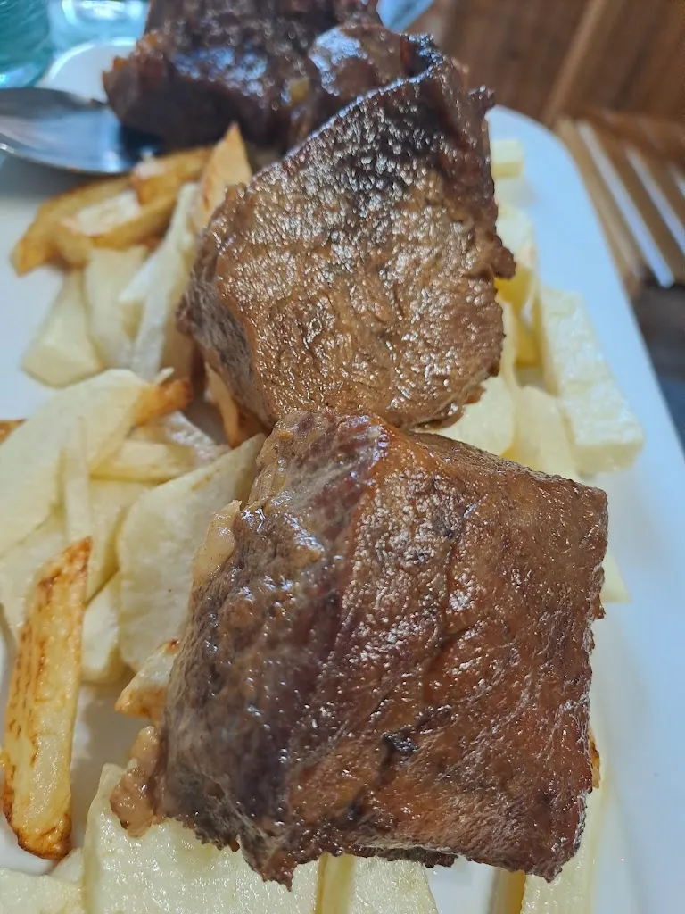 Gloria Longarela_Mesón Café Bar O´Xugo_Cospeito_review