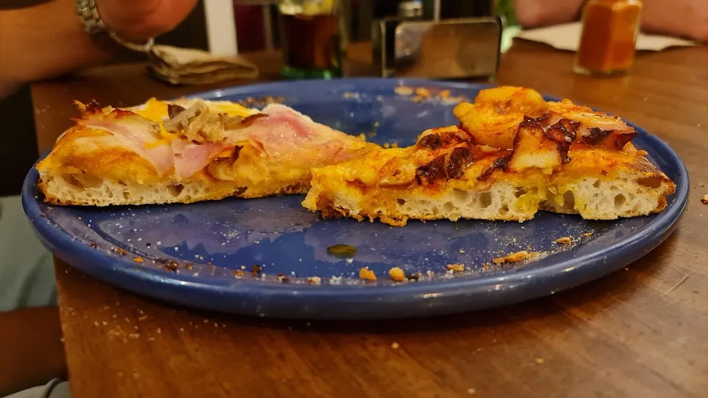 Celia WT_Pizzería Panadería Rozas_Cospeito_review